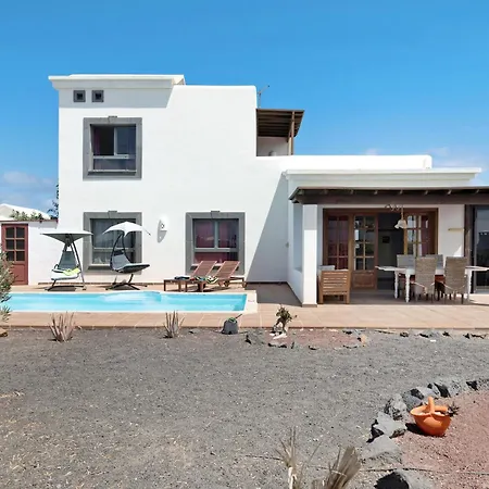 Montaña Roja Villa