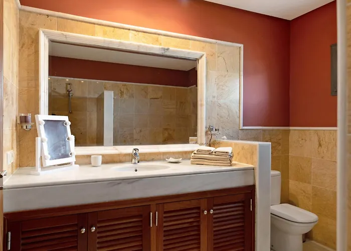 فيلة Montana Roja بلايا بلانكا