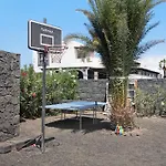 Montana Roja Playa Blanca (Lanzarote)